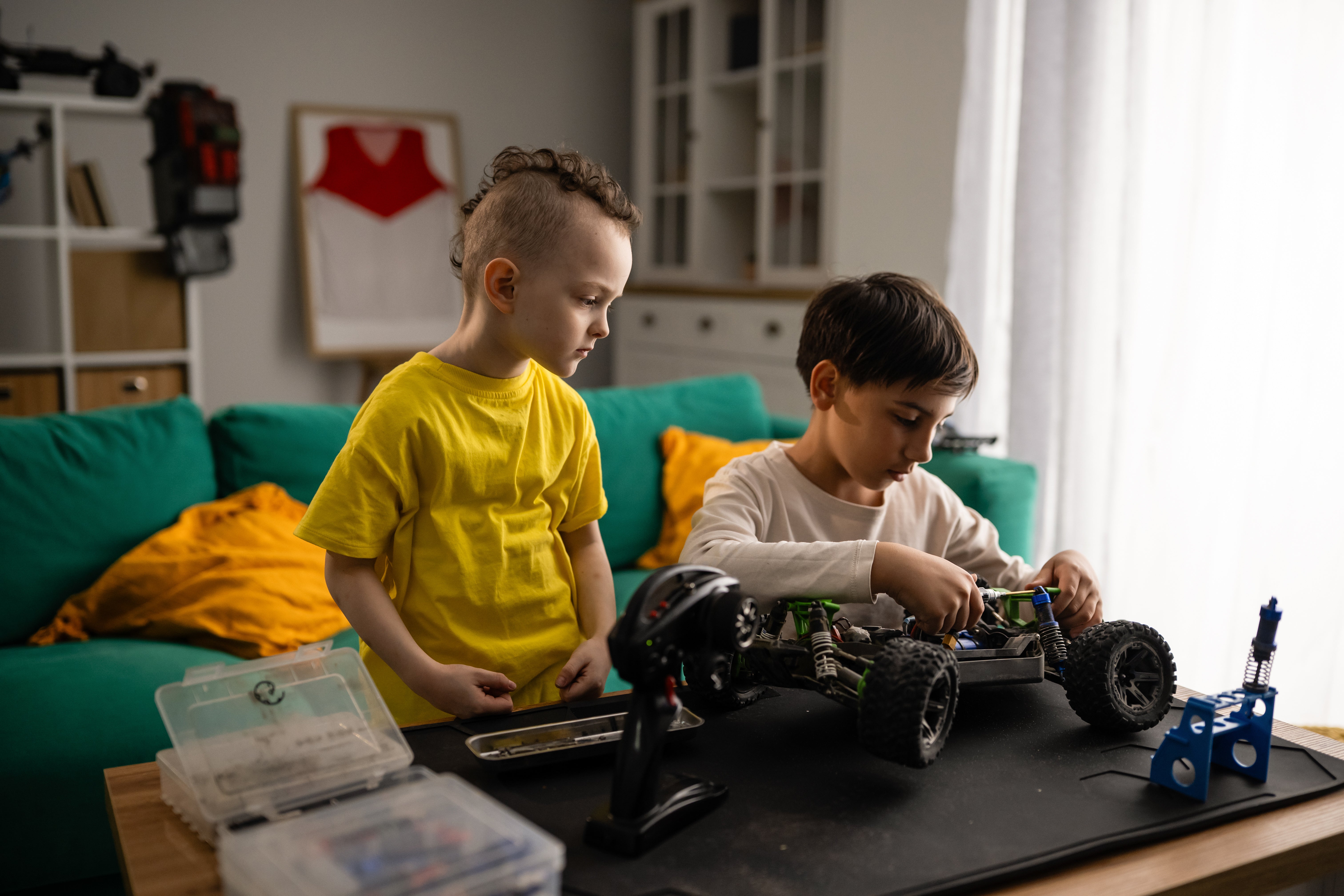 How RC Toys Help Kids Reduce Screen Time Naturally