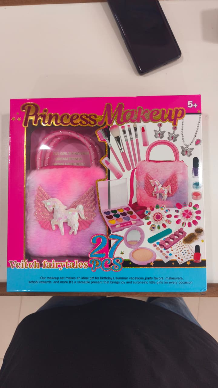 SR-24111 Makeup Kit