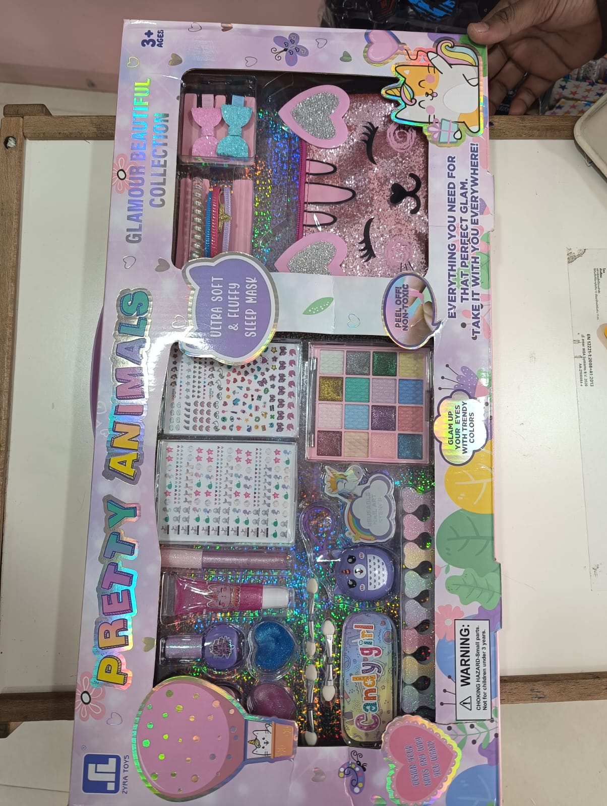 ZR12 Makeup Kit