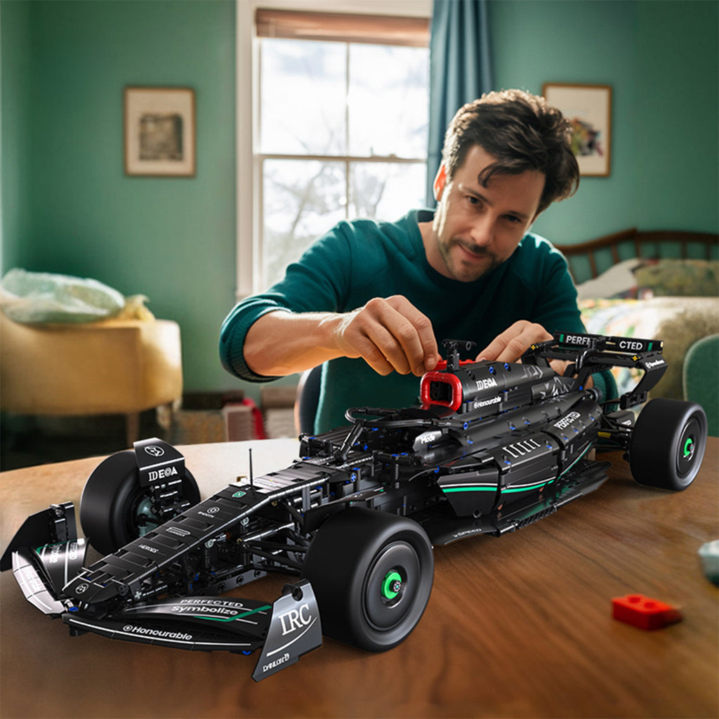 Machine Player 66654 - 1:8 Scale Formula One Racing Car Building Blocks Set, 1778 Pieces, Static Model - RC Upgrade Compatible (Motor, Battery & Remote Control Not Included)